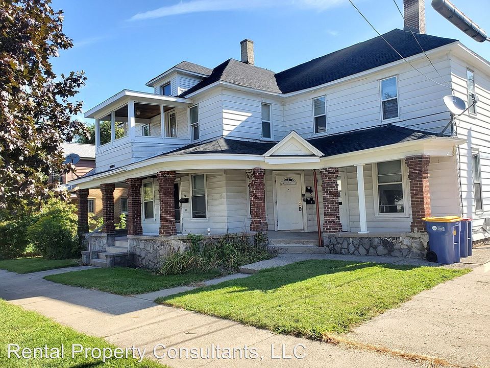 1st image of 212 Garfield Ave NW