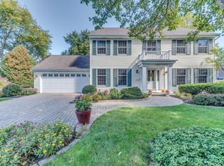 628 N Tyler Rd, St Charles, IL 60174