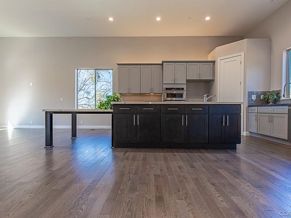 4th image of 233 Pyshon Rd