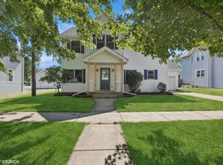 411 S 3rd St, Peotone, IL 60468