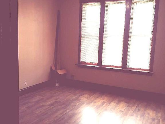 3rd image of 2743 S Avers Ave #2