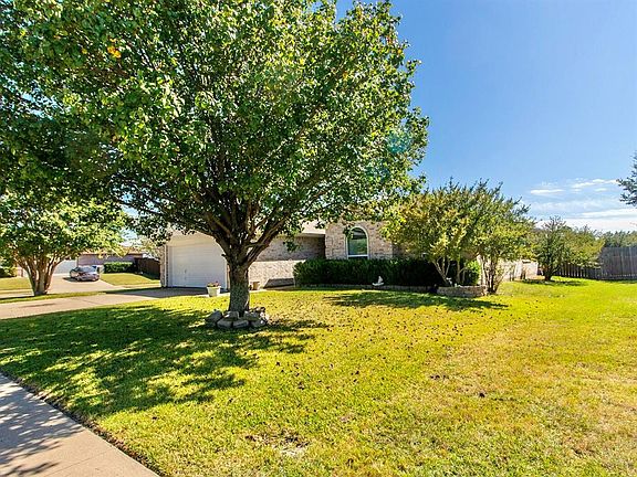3rd image of 238 Lake Texoma Dr