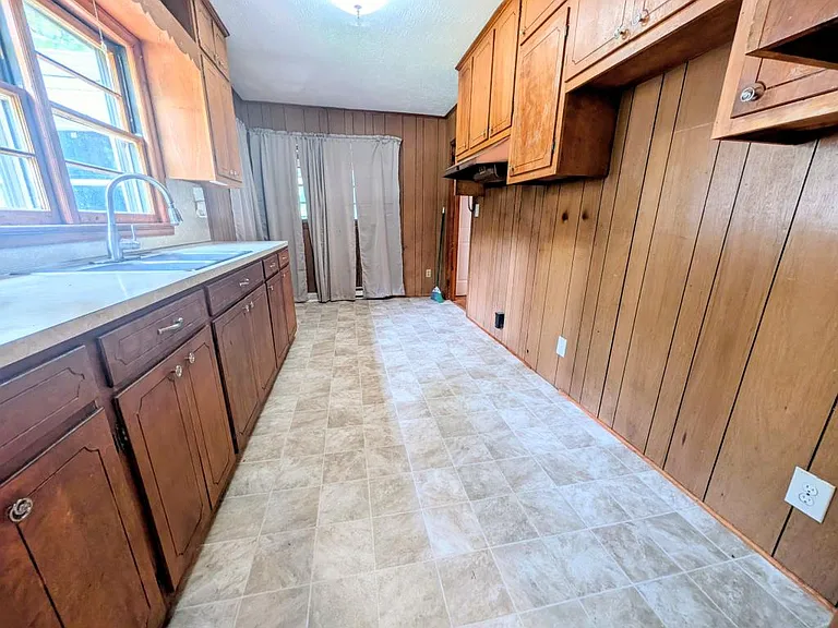 2479 W State Highway 27 — Photo 5