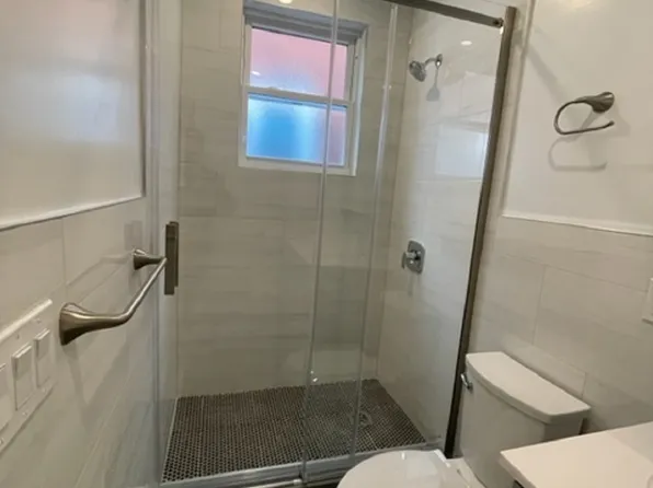 245 Newkirk Avenue image 11 of 20