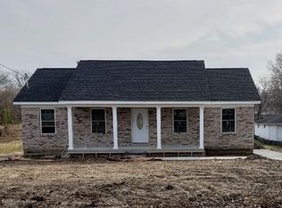 2712 Triplett Ct, Louisville, KY 40216