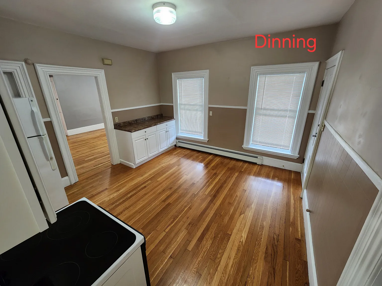 540 Maple St — Photo 2