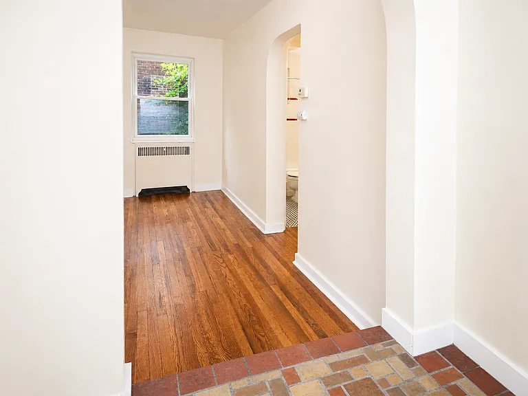 183 Morrison Dr — Photo 4