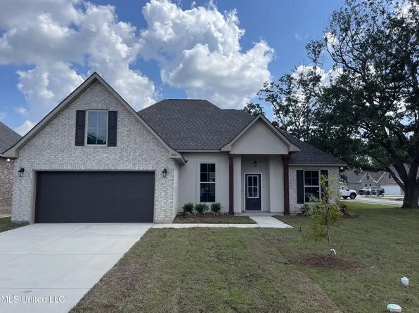 826 Ahoy Dr, Biloxi, MS 39532