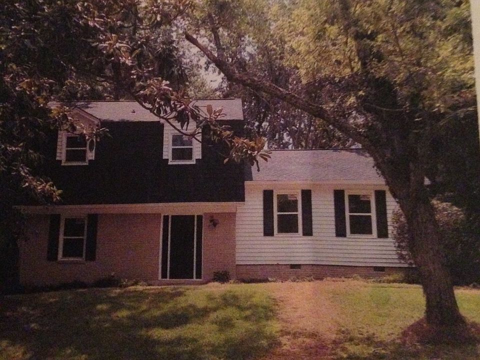 1st image of 1328 Fox Run Dr