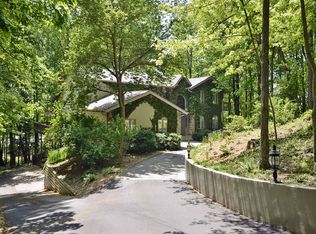 21 Walnut Dr, Mills River, NC 28759