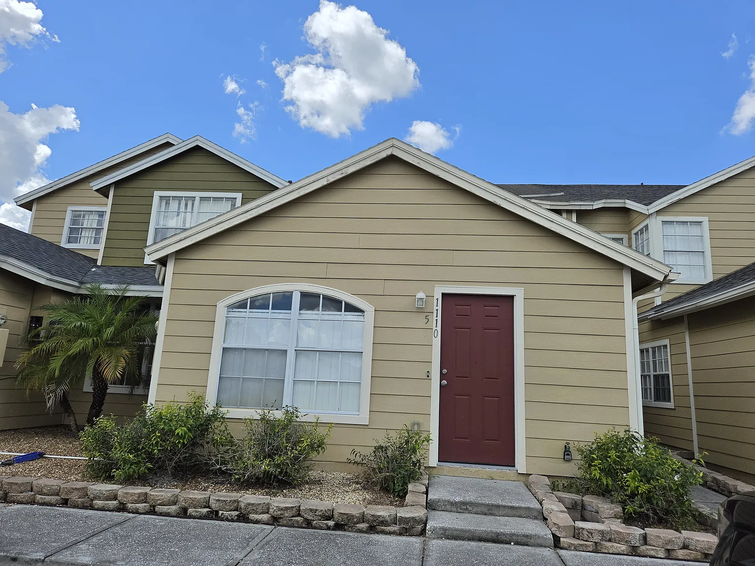 1110 Washington Palm Loop — Photo 3