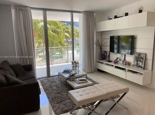 90 SW 3rd St APT 1102, Miami, FL 33130