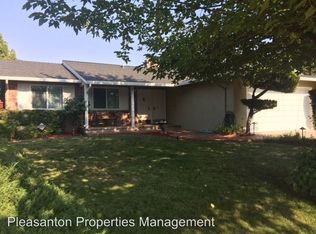 1086 Camelia Dr, Livermore, CA 94550