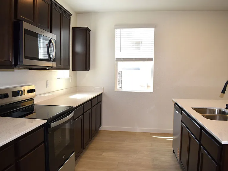 10114 Elise Way — Photo 7