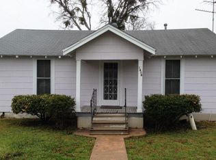 1608 Adams St, Taylor, TX 76574