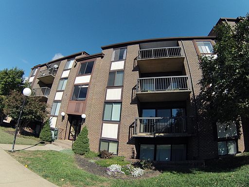 1st image of 9720 Kingsbridge Dr APT 104