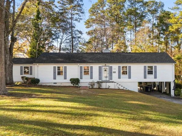 105 Wedgewood Dr, Laurens, SC 29360