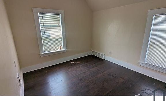 4th image of 11412 Itasca Ave