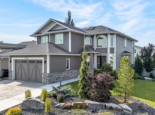 370 Hollick Kenyon Rd NW, Edmonton, AB T5Y 2T6