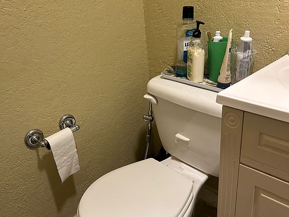 4th image of 2709 Patricia Ave Room A