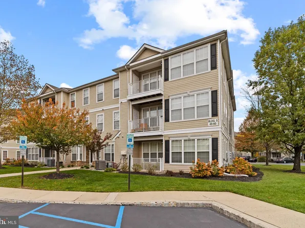 51 Kyle Way, Ewing, NJ 08628