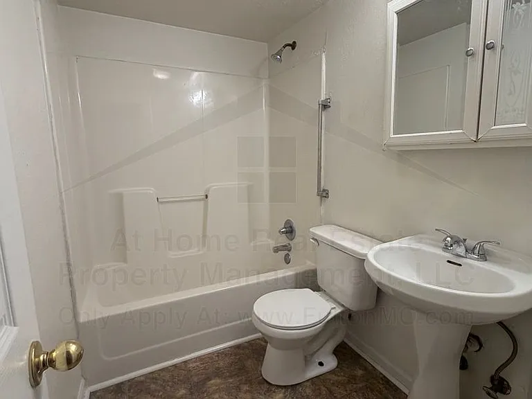 1512 Monroe St — Photo 10
