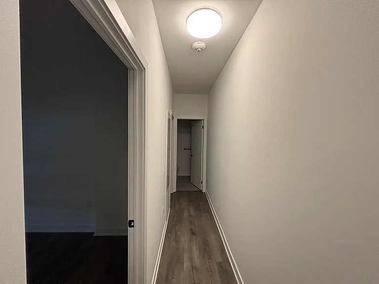 117 Broadway Ave — Photo 40