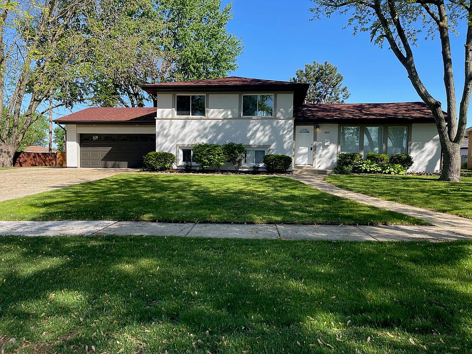 1st image of 7418 Dorothy Ln