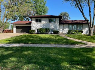 7418 Dorothy Ln, Tinley Park, IL