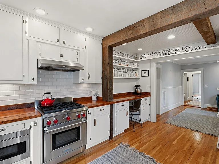 309 Randall St — Photo 15
