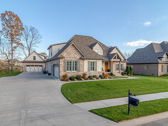 4th image of 279 Harrowgate Dr