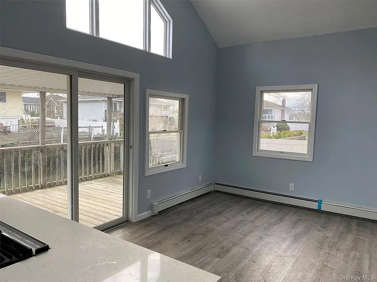 115 Barbara Rd — Photo 6