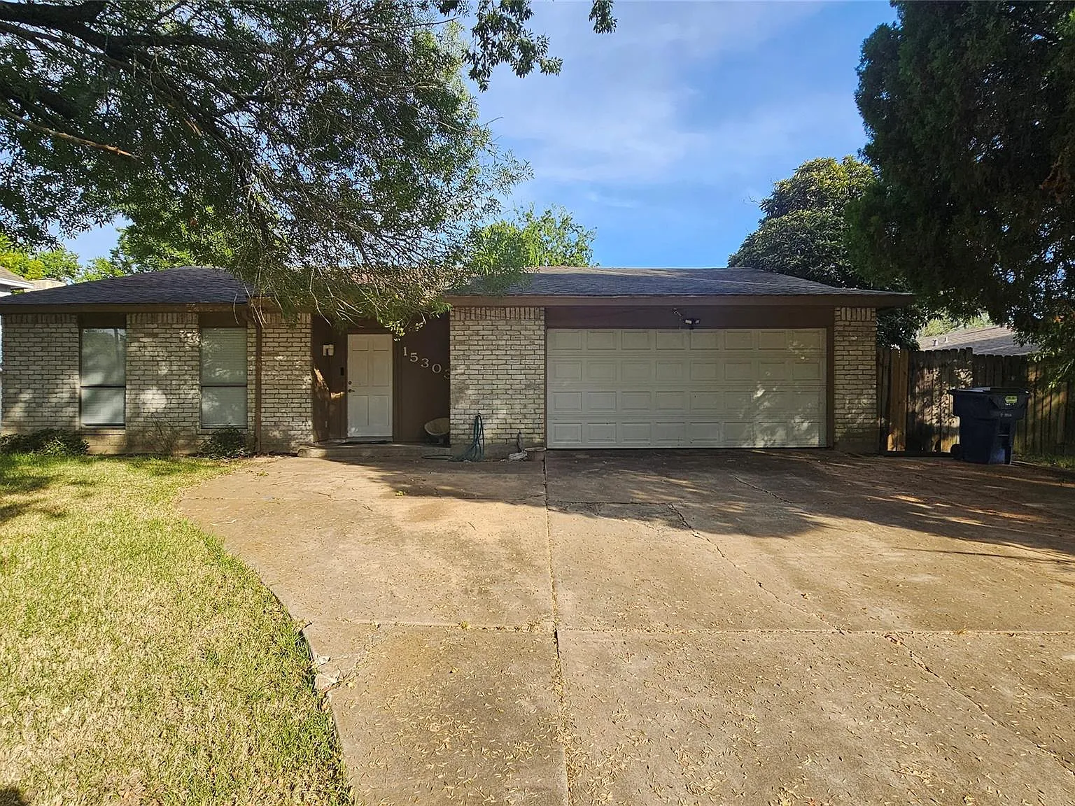 3 bed, 2.5 bath, 2131 sqft, $1,950 — Photo 1