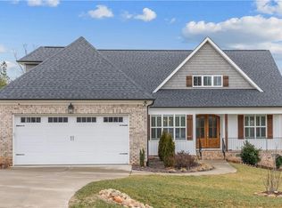 8845 Belews Ridge Rd, Stokesdale, NC 27357