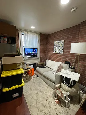 Rented by Nooklyn NYC LLC | media 16