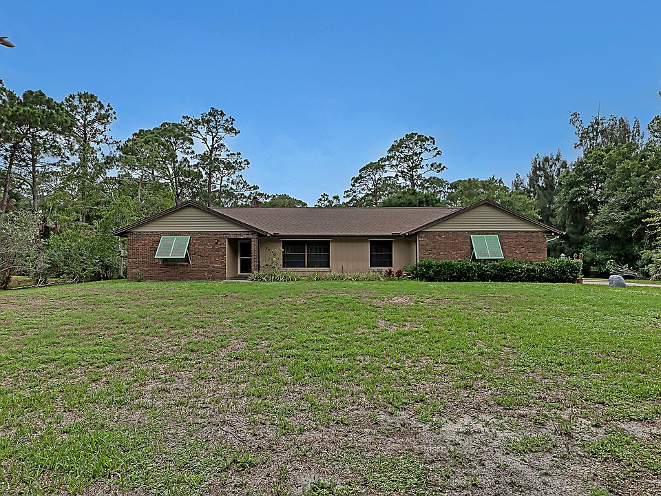 1st image of 1740 Hidden Lake Dr