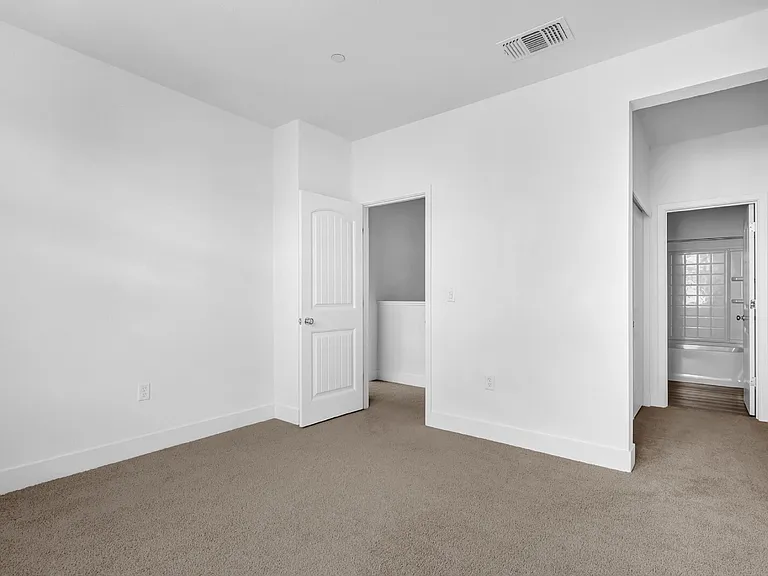 5301 E Commerce Way #34103 — Photo 15