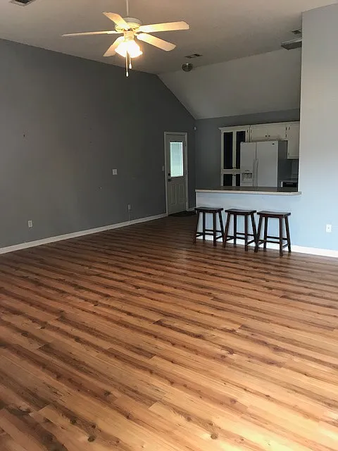 2 bed, 1000 sqft, $1,800 — Photo 4