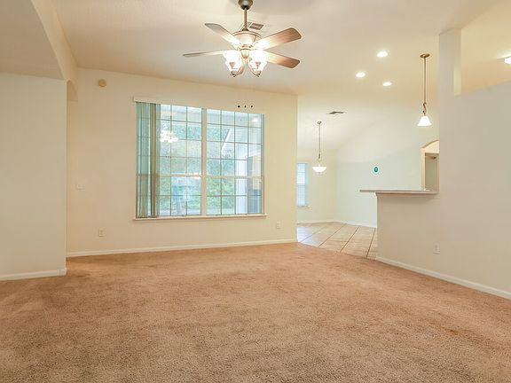 5th image of 233 Carolina Jasmine Ln