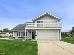 5325 Arlington Cir, Hanover Park, IL 60133