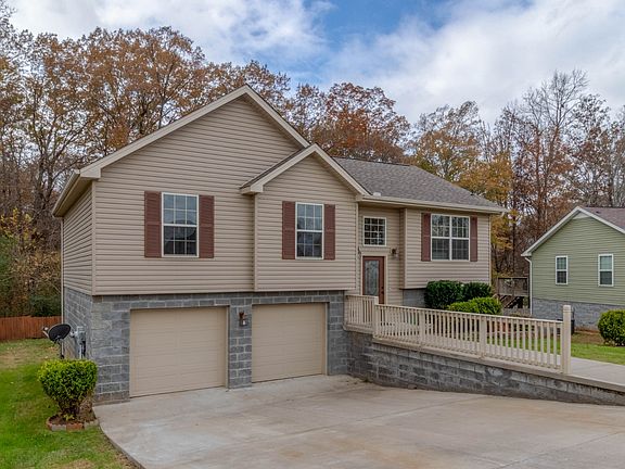 4th image of 528 Cedar Valley Dr