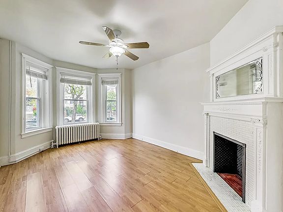 3rd image of 137 R St NE