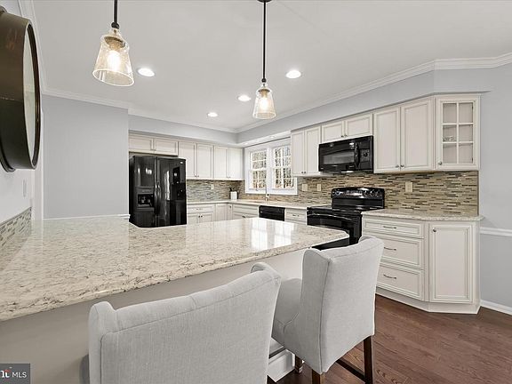 2nd image of 10112 Snowden Rd