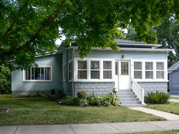 347 E Lincoln Ave, Zeeland, MI 49464