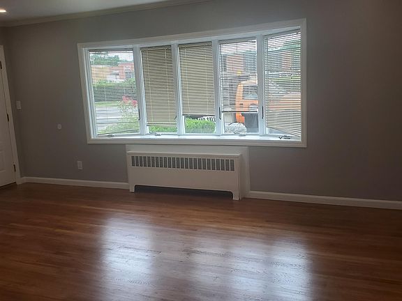 4th image of 2206 Union Blvd