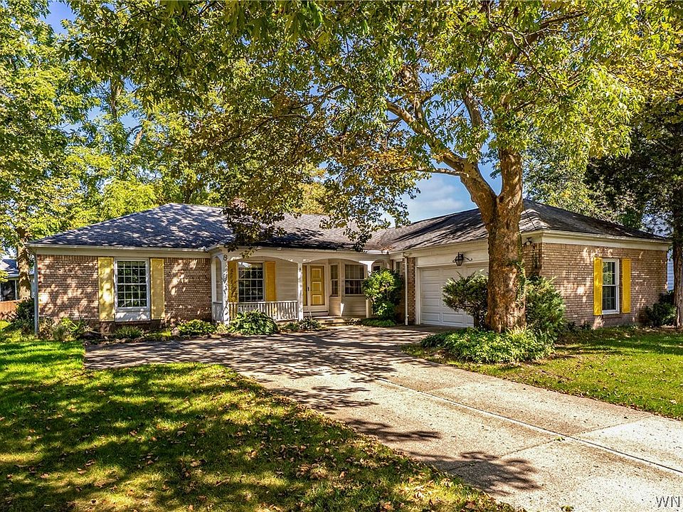 1st image of 8 Old Spring Ln