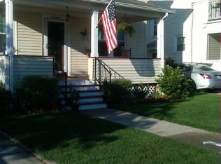 19 Dixwell Ave, Cranston, RI 02910