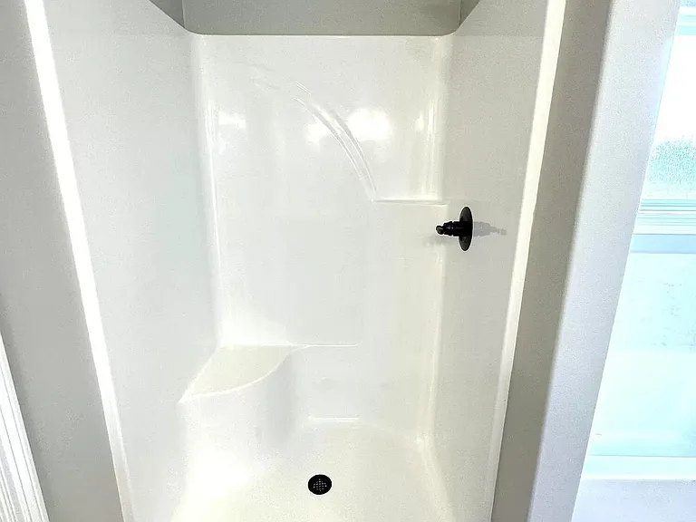 130 Liberty Dr — Photo 9
