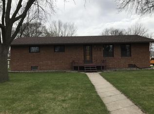 120 6th Ave SW, Watertown, SD 57201