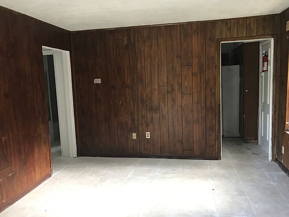 2nd image of 3673 Townes Ave